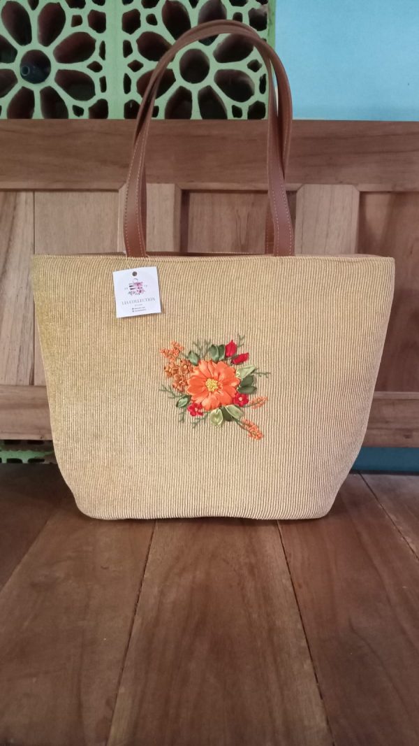 Lia Collection - Image 7